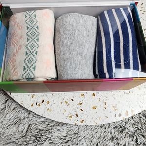 Gap 3 Pairs Women’s Multicolor Crew Socks NIB